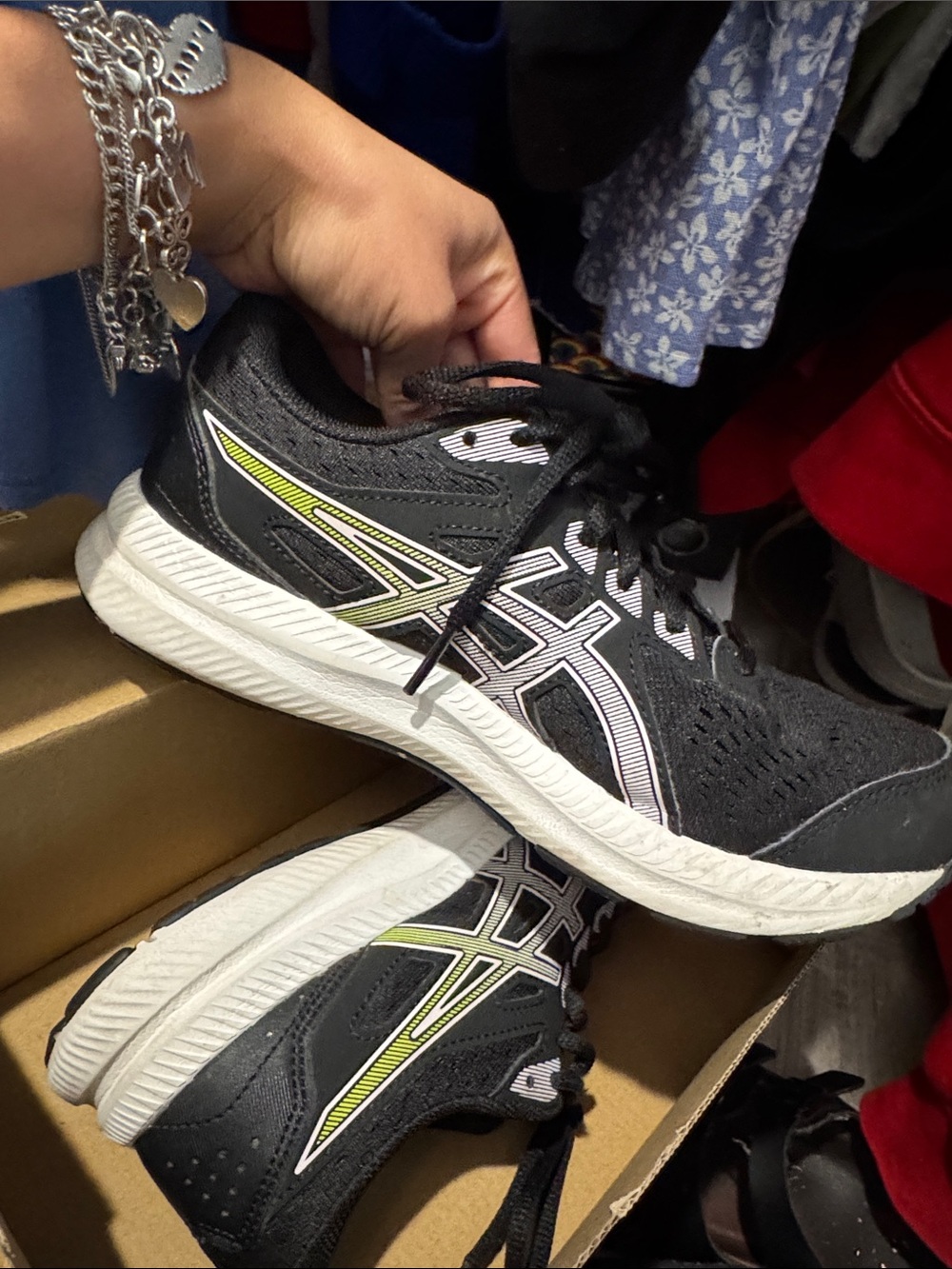 Asics - Picture 2 of 4